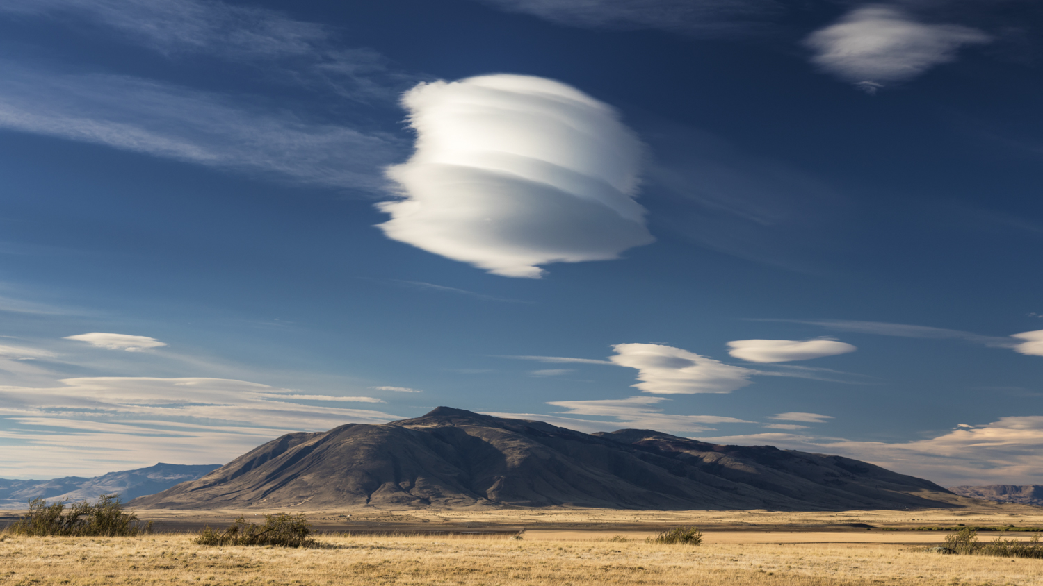 Patagonien Lentikularwolke