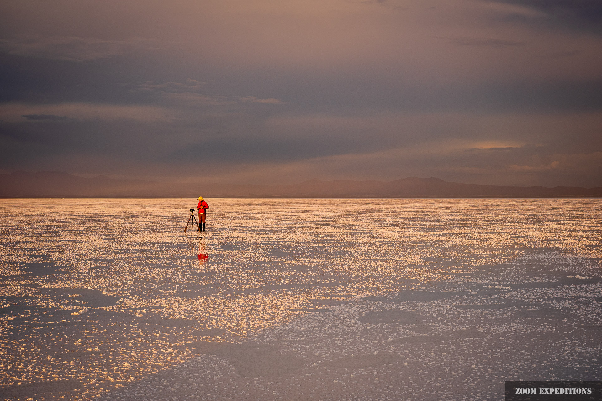 Salar de Uyuni, sunset, golden light