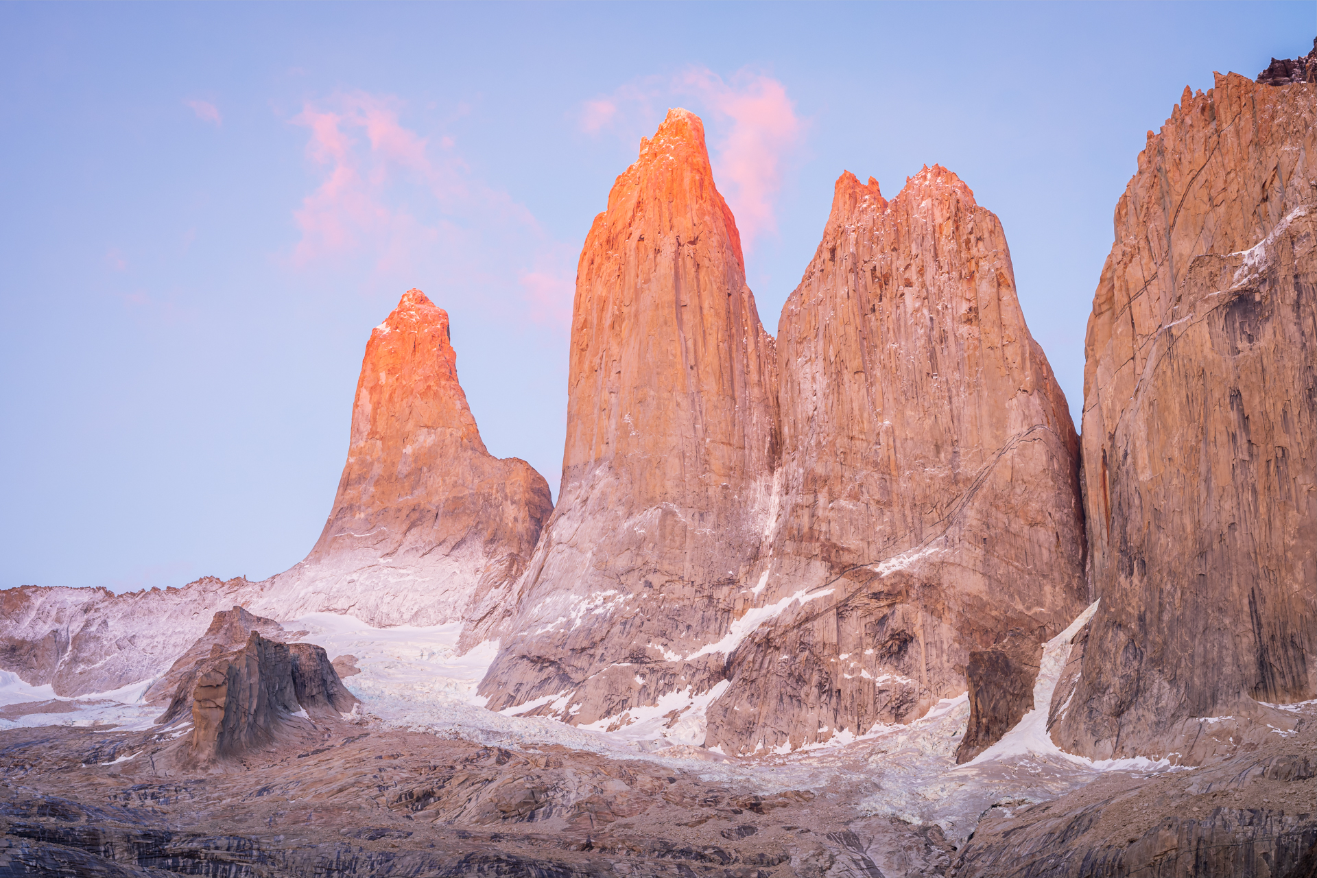 Sonnenaufgang an den Torres del Paine.