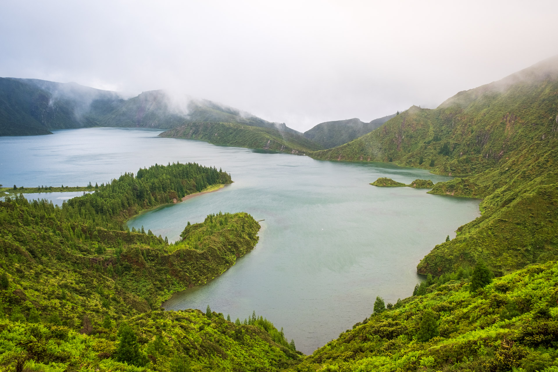 Die Lagoa do Fogo auf der Insel São Miguel.