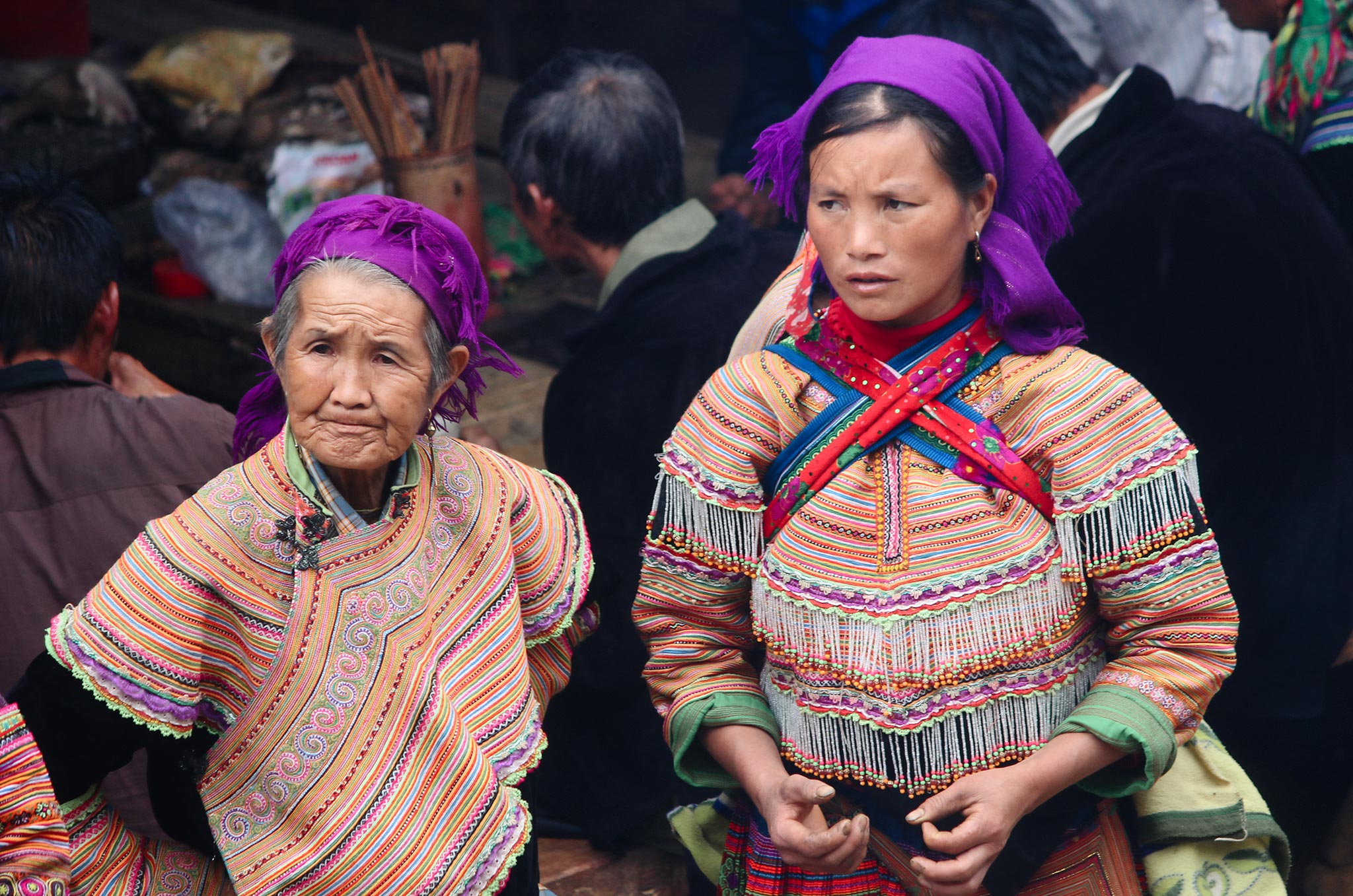 Hmong Frauen am Markttag.